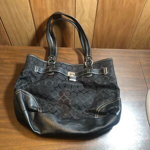 Nine West Black Tote Bag with Sleek Design
